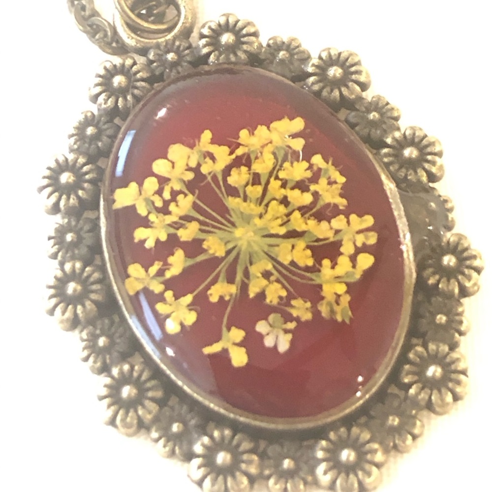 Pressed flower pendant